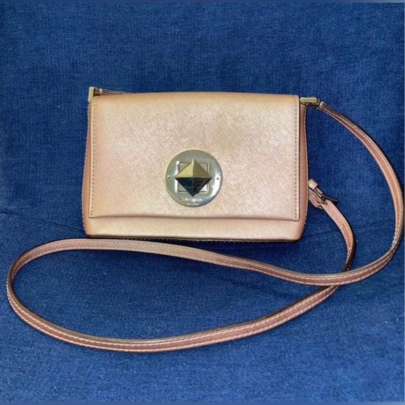 Kate spade Sally Newbury Lane Saffiano Leather crossbody bag in rose gold - Picture 2 of 2